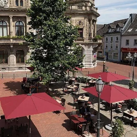 Hotel Am Fischmarkt 3*