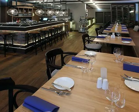 Hotel Am Fischmarkt 3*